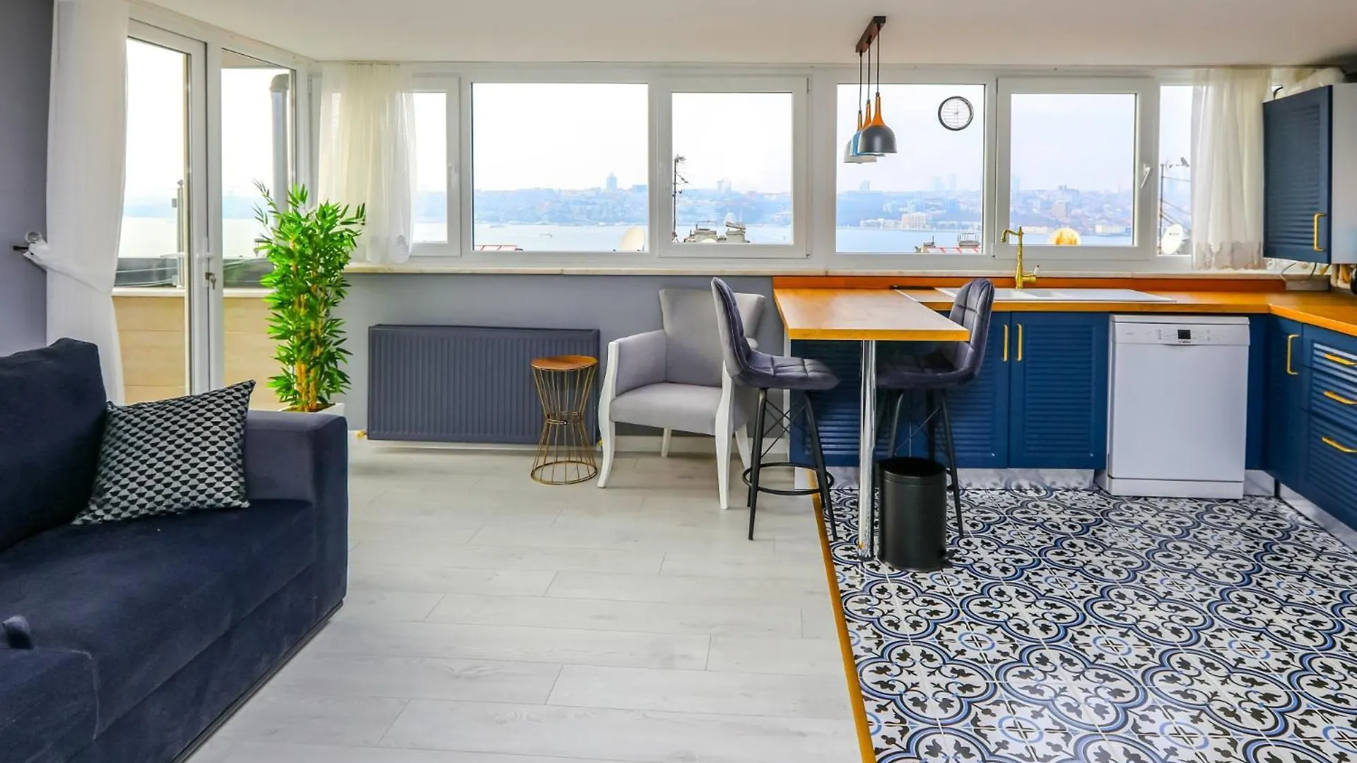 Lovely Flat 500 M To Uskudar Ferry Station Istanbul