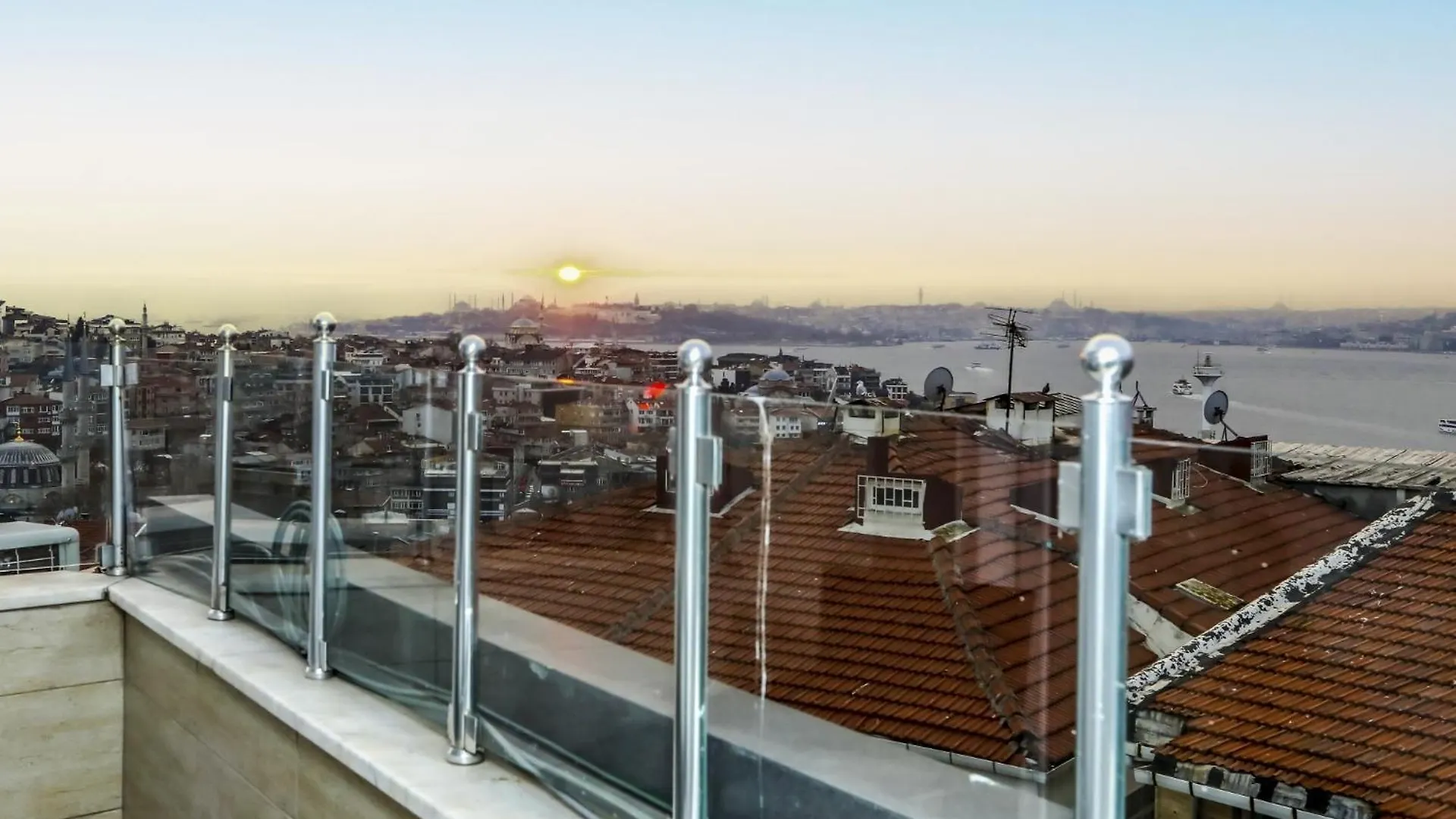 Lovely Flat 500 M To Uskudar Ferry Station Istanbul